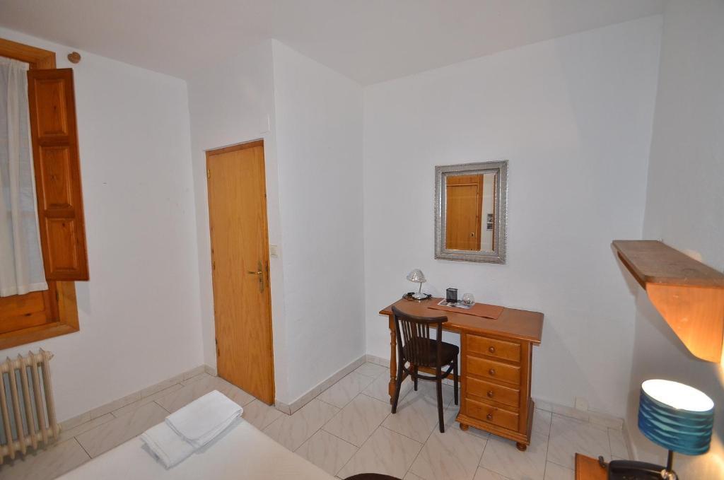 Residencia Ziri Granada Quarto foto